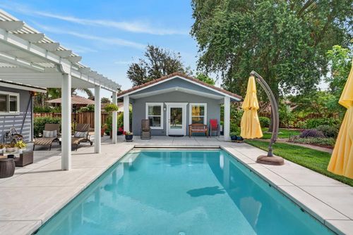 6831 Starboard Way, Sacramento, CA, 95831-2415 | Card Image