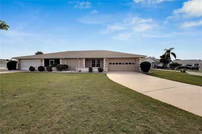 114 Wintersong Lane, House other with 2 bedrooms, 2 bathrooms and null parking in Sun City Center FL | Image 1