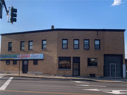 4 Lake Ave, Rochester, NY, 14608-1018 | Card Image
