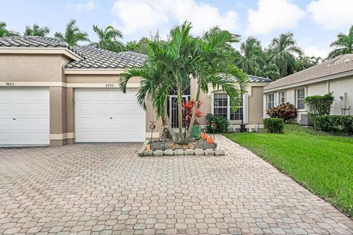 9799 Crescent View Dr S, Boynton Beach, FL, 33437-5922 | Card Image