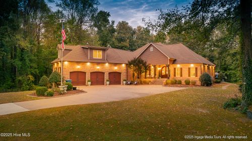 3860 Dixie Ridge Ln, Grimesland, NC, 27837-9272 | Card Image