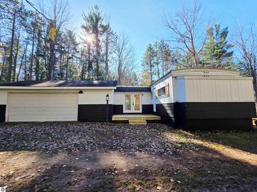 5260 Old 27 N, Frederic, MI, 49733-9780 | Card Image
