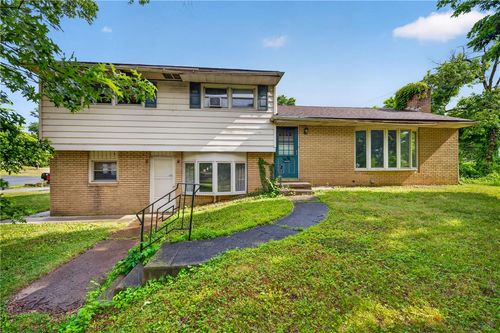 933 Big Oak Rd, Yardley, PA, 19067-4834 | Card Image