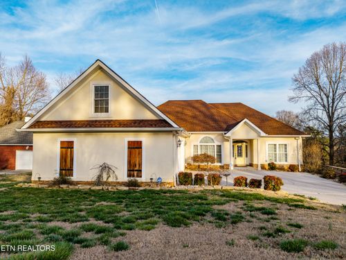 210 Indian Shadows Dr, Maryville, TN, 37801-3684 | Card Image