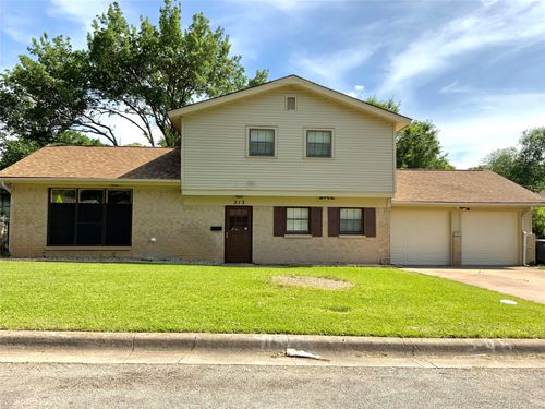 213 Georgian Rd, Fort Worth, TX, 76134-3929 | Card Image