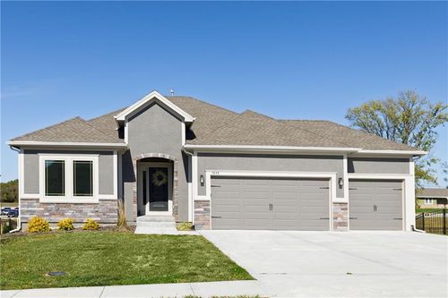 3648 Ne 91st Ter, Kansas City, MO, 64156-1143 | Card Image