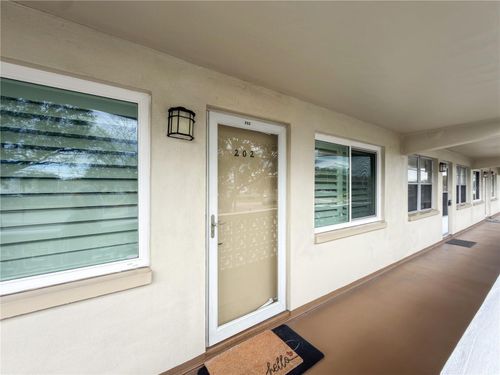 202-8100 Dr Martin Luther King Jr St N, ST PETERSBURG, FL, 33702-4163 | Card Image