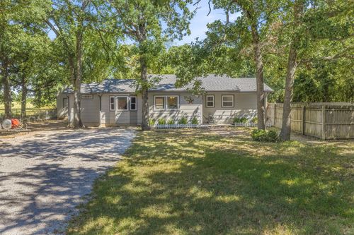 1976 Buckskin Rd, Ardmore, OK, 73401-8878 | Card Image
