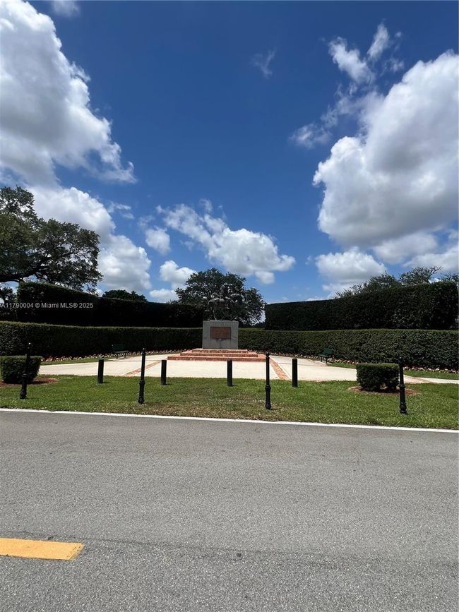 9271 Arborwood Cir, House other with 2 bedrooms, 2 bathrooms and null parking in Davie FL | Image 41