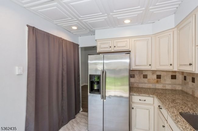 1 - 1 N Slope, Townhouse with 2 bedrooms, 1 bathrooms and null parking in Clinton NJ | Image 6