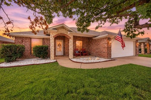 725 Big Willow Dr, Saginaw, TX, 76179-1811 | Card Image