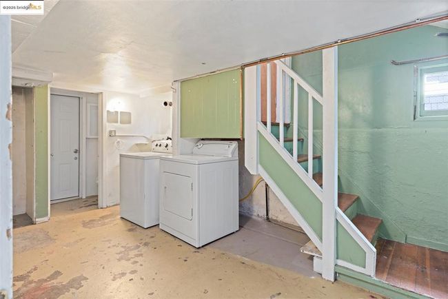 2441 Carleton St, House other with 3 bedrooms, 1 bathrooms and null parking in Berkeley CA | Image 36