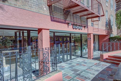 apt-4n-66 Burns St, Rego Park, NY, 11374-3907 | Card Image