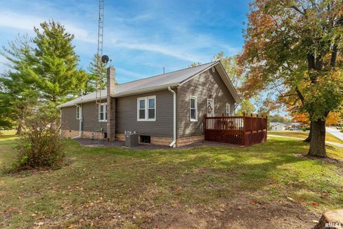 205 S 3rd St, Dahlgren, IL, 62828-4381 | Card Image