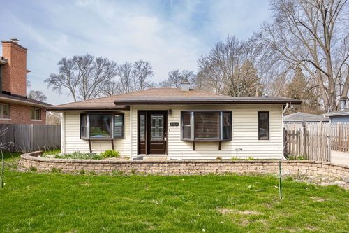 5960 Pershing Ave, Downers Grove, IL, 60516-1727 | Card Image