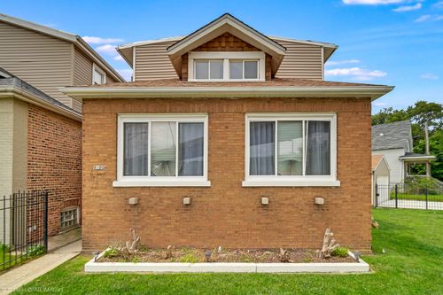8100 S Cornell Ave, Chicago, IL, 60617-1728 | Card Image