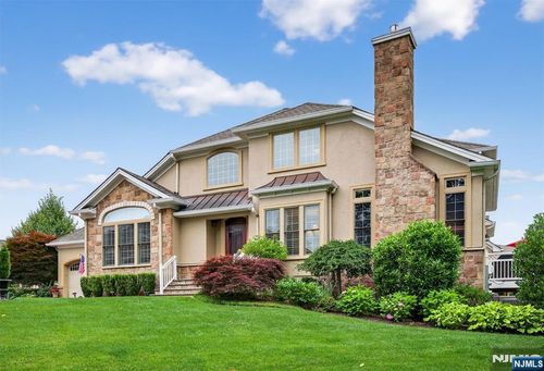 77 Windsor Ln, Ramsey, NJ, 07446-2401 | Card Image