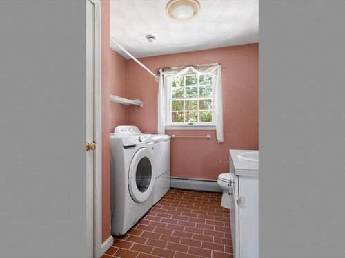 46 North Rd, Jamestown, RI, 02835-1431 | Card Image