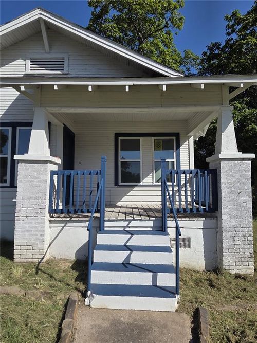 1001 S Oak St, Holdenville, OK, 74848-4633 | Card Image