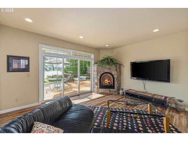 3271 Ne East Devils Lake Rd, House other with 4 bedrooms, 5 bathrooms and 5 parking in Otis OR | Image 6