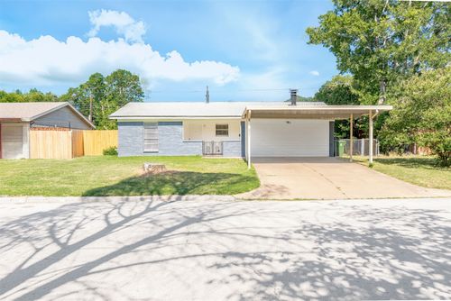 2717 Birch Park Dr, Richland Hills, TX, 76118-6704 | Card Image