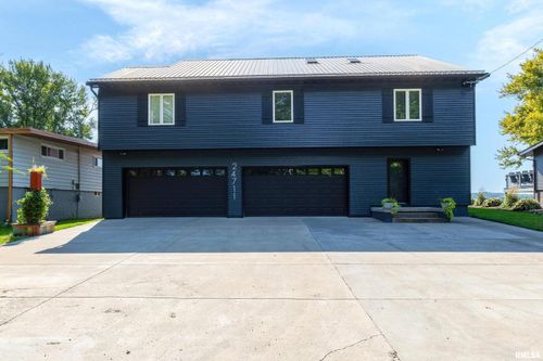 24711 178th St, Pleasant Valley, IA, 52767-1212 | Card Image