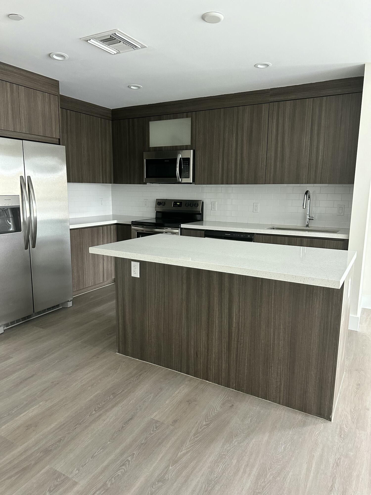 Residential in Hollywood 4