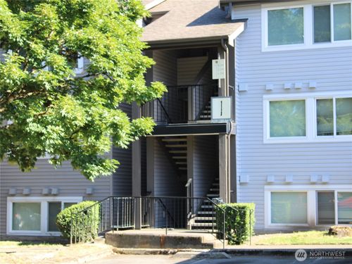 i-203-26339 116th Ave Se, Kent, WA, 98030-8465 | Card Image