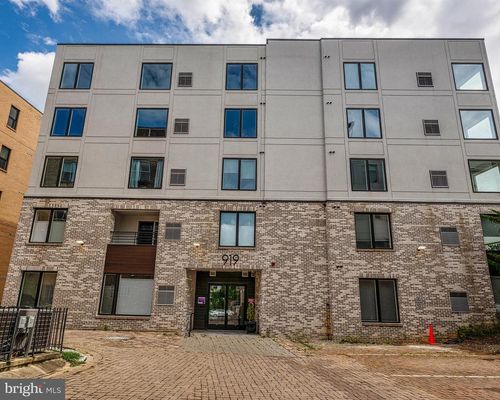 a301-919 12th St Ne, WASHINGTON, DC, 20002-8992 | Card Image