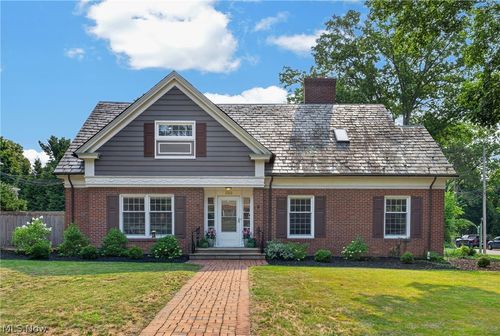 589 Ridgecrest Rd, Akron, OH, 44303-1366 | Card Image