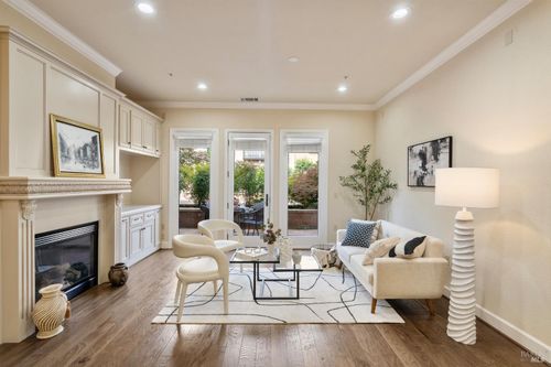 1215 Symphony Way, Vallejo, CA, 94591-3881 | Card Image