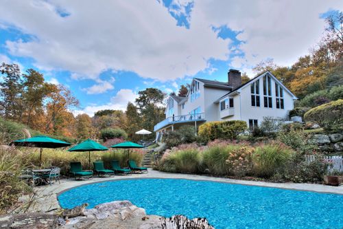28 Old Orchard Dr, Weston, CT, 06883-1309 | Card Image