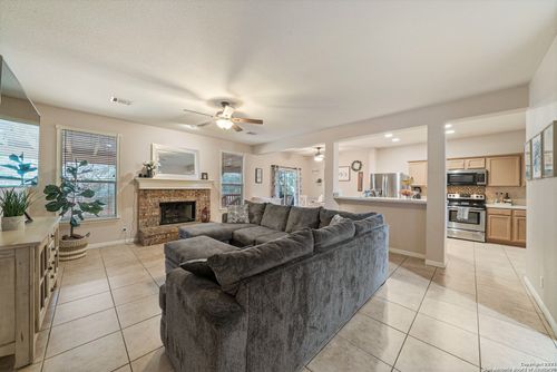 20819 Las Lomas Blvd, San Antonio, TX, 78258-2950 | Card Image