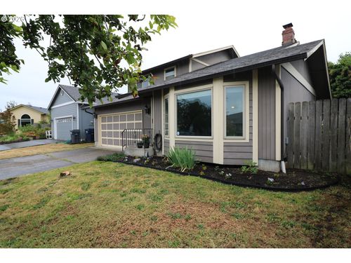 1419 T St, Springfield, OR, 97477-2426 | Card Image