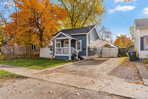 1209 Lincoln Ave, Grand Blanc, MI, 48507-1522 | Card Image