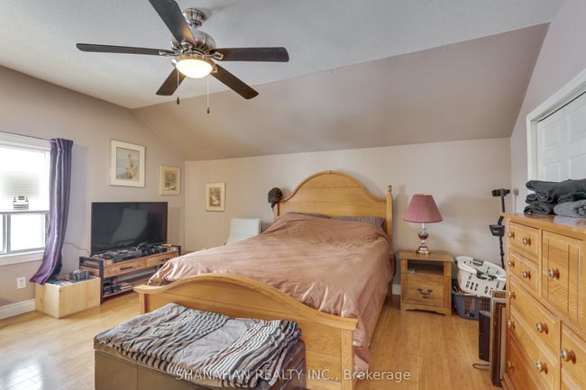 5338 Nauvoo Rd, House other with 3 bedrooms, 2 bathrooms and 3 parking in Warwick ON | Image 16