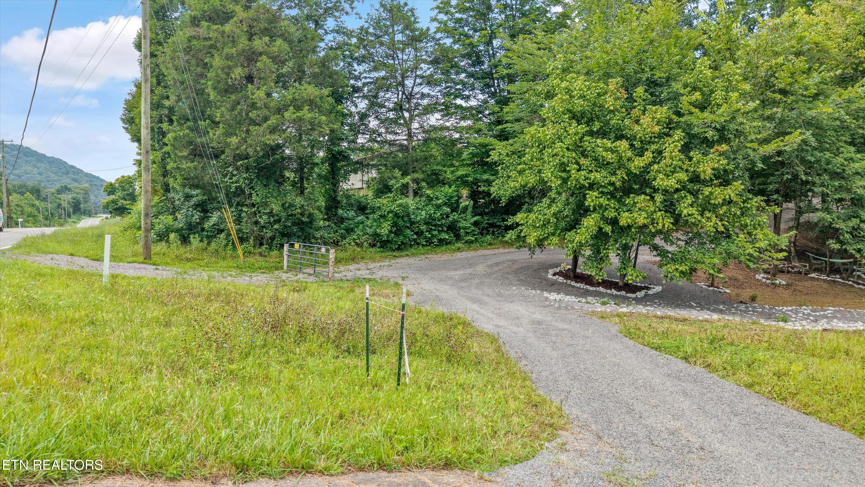 Land in Luttrell 5