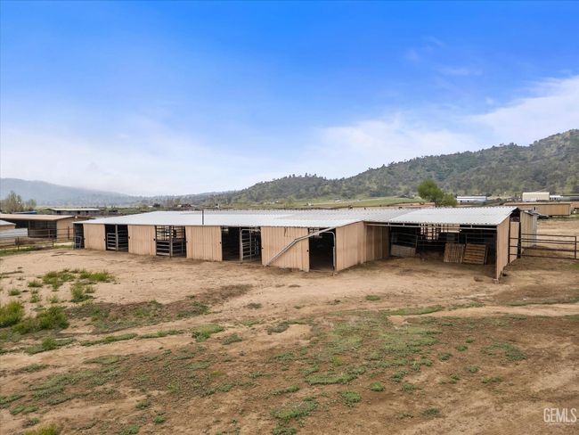 20411 Pegasus St, House other with 3 bedrooms, 2 bathrooms and null parking in Tehachapi CA | Image 31