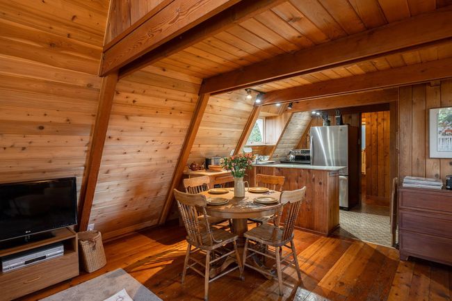 912 Taylor Rd, House other with 3 bedrooms, 1 bathrooms and null parking in Bowen Island BC | Image 10