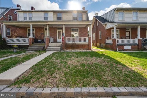 7 Marshall Ave, READING, PA, 19606-1029 | Card Image