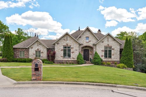 4682 Stonebrook Ct, Springfield, MO, 65809-7504 | Card Image