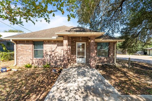 600 Dr E E Dunlap Hwy, San Diego, TX, 78384-3417 | Card Image