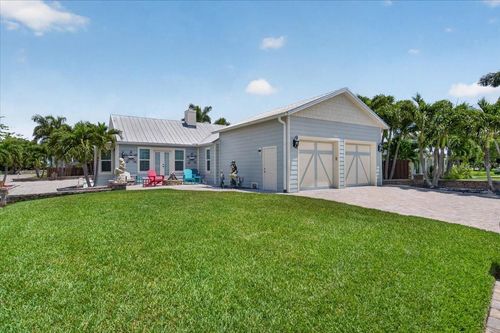 216 Sunrise Dr, NOKOMIS, FL, 34275-3137 | Card Image