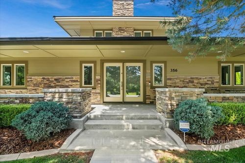 356 E Lake Briar Ln, Eagle, ID, 83616-6302 | Card Image