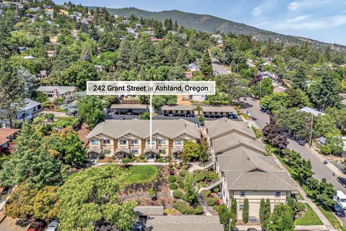 242 Grant St, Ashland, OR, 97520-1506 | Card Image