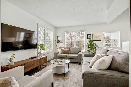 369 Mckenzie Towne Gate Se, Calgary, AB, T2Z1C8 | Card Image