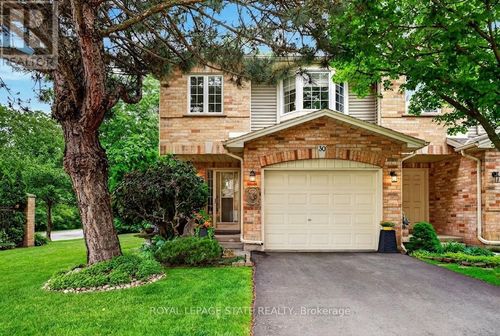 30-44 Frances Avenue, Hamilton (Lakeshore), ON, L8E5V6 | Card Image