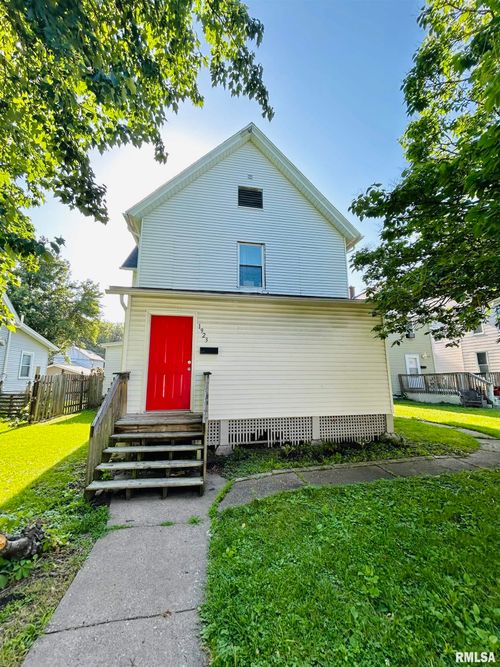 1923 Pershing Ave, Davenport, IA, 52803-2921 | Card Image