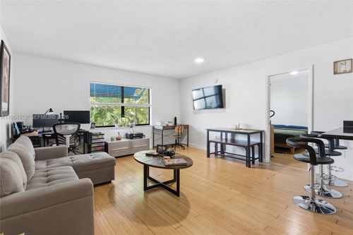 apt-3b-950 Nw 11th St, Miami, FL, 33136-3040 | Card Image