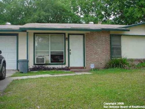 245 Northview Dr, Universal City, TX, 78148-4120 | Card Image